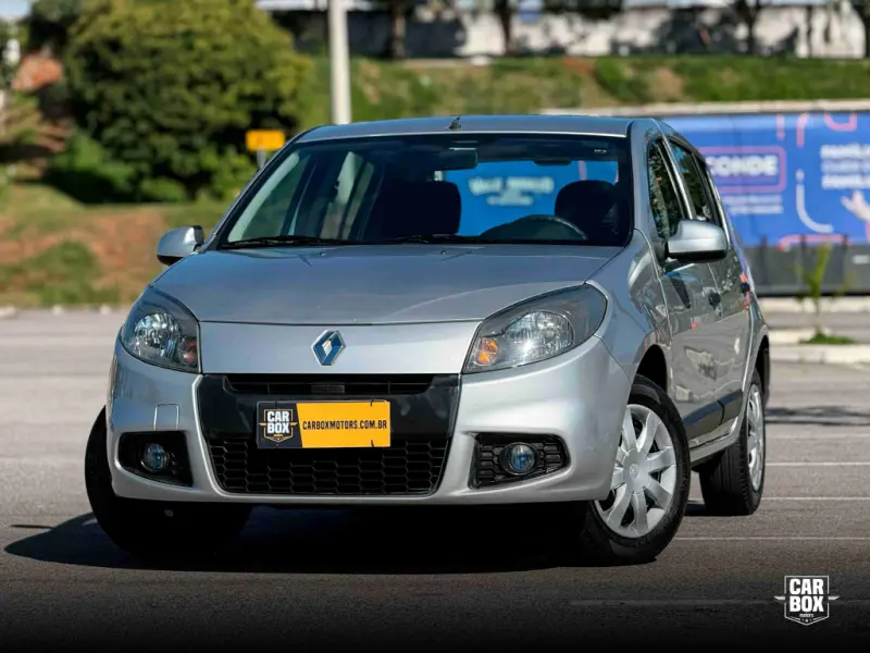 Sandero - Foto