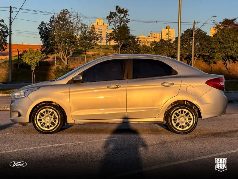 Ka + Sedan - Foto