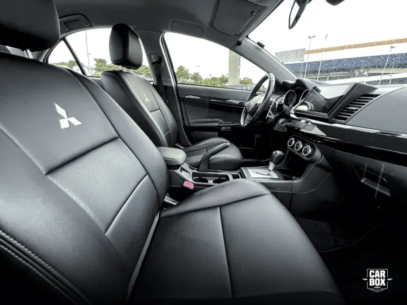 Lancer - Foto