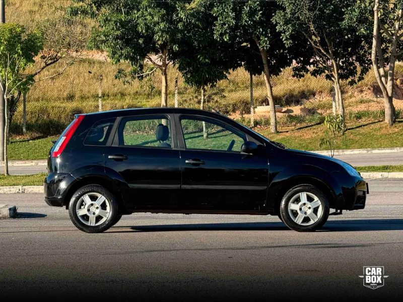 Fiesta Hatch - Foto