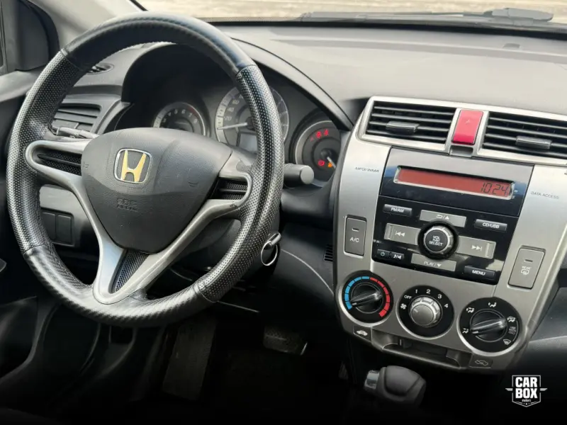 City Sedan - Foto